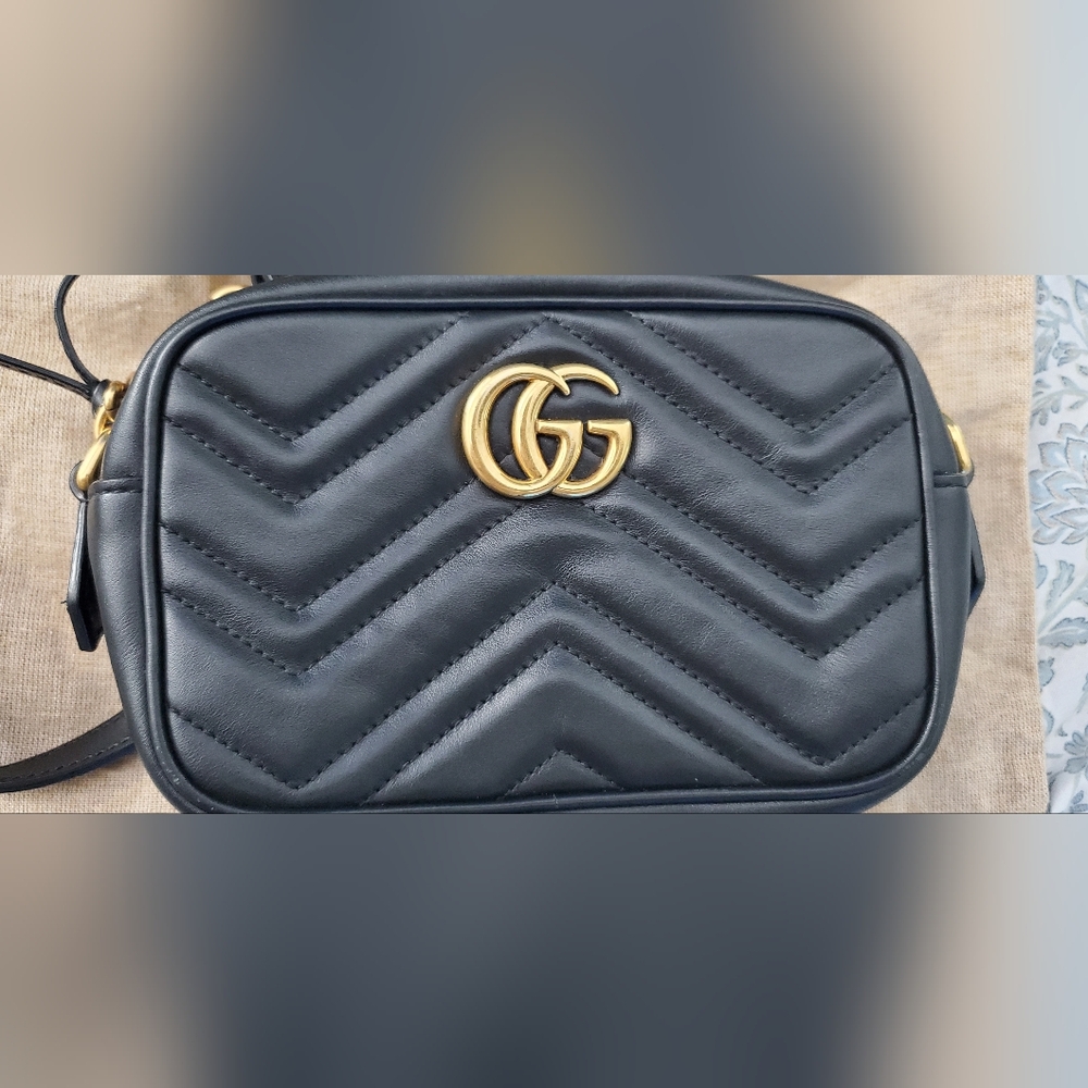 Gucci GG Marmont Matelasse Black mini camera bag